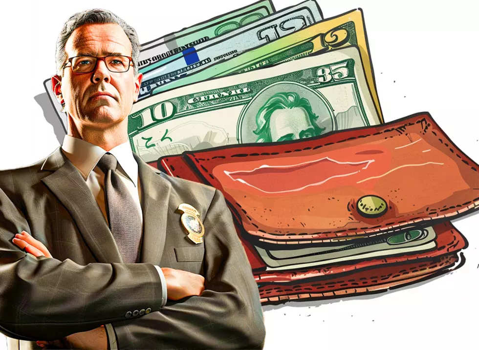 Experts Warn Utahns Not to Carry THESE 7 ITEMS in Their Wallets